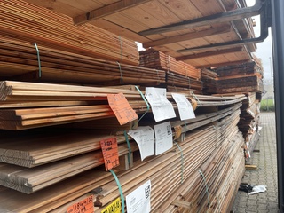 Ca. 16x Douglas wisselsponning, 18x190mm, lengte 500cm